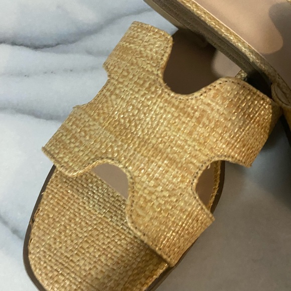 Brand new Stylish Cream Woven Women's Sandals - Picture 6 of 10